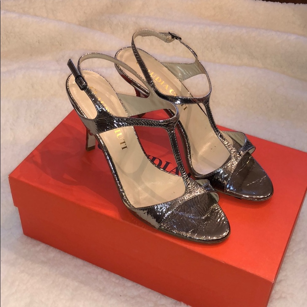 Claudia Ciuti t-strap  heels